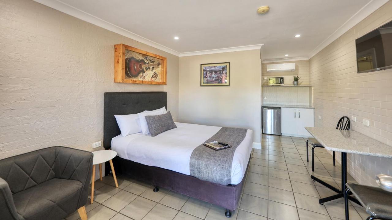 Country Leisure Motor Inn Даббо Экстерьер фото