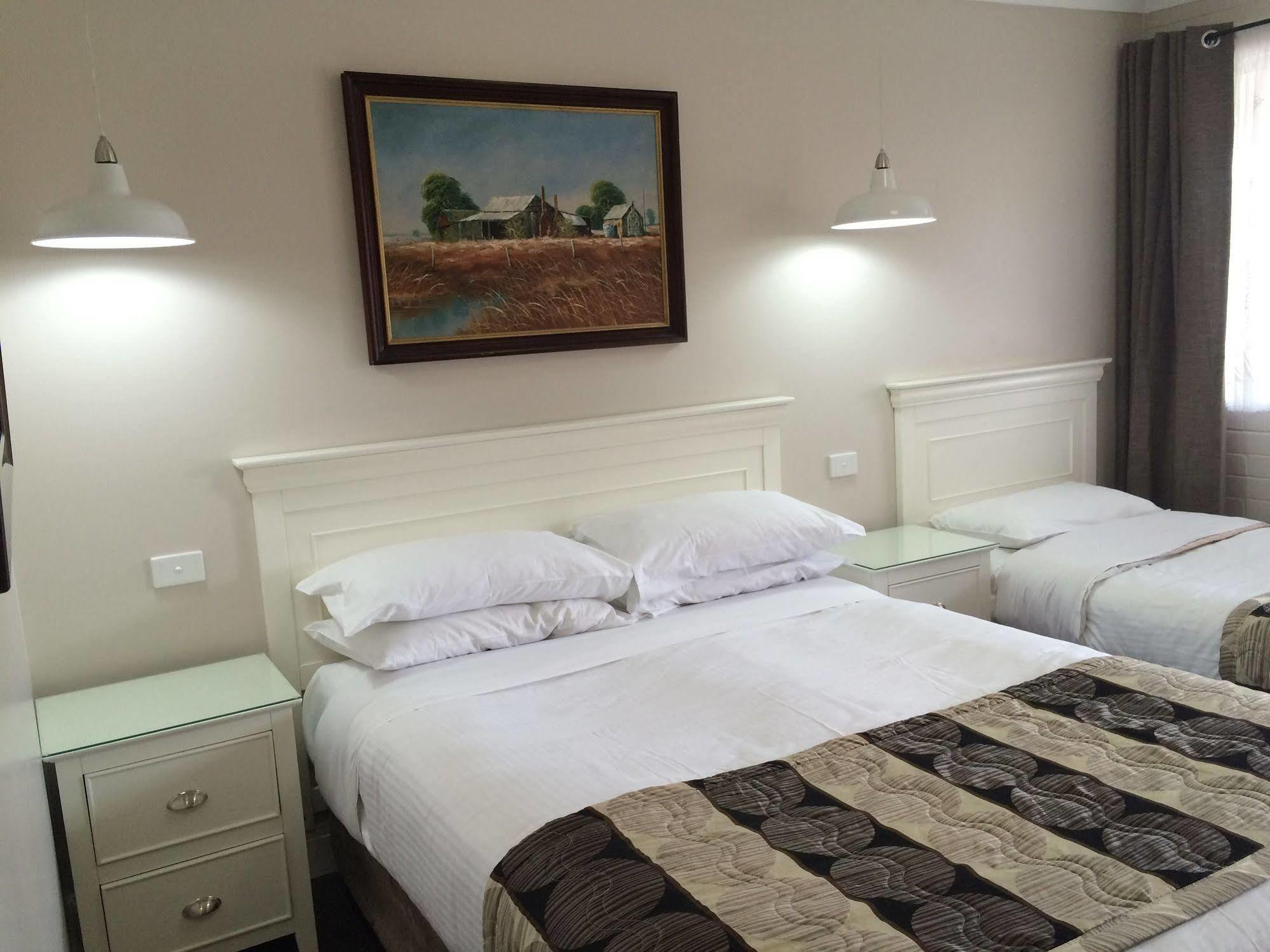 Country Leisure Motor Inn Даббо Экстерьер фото