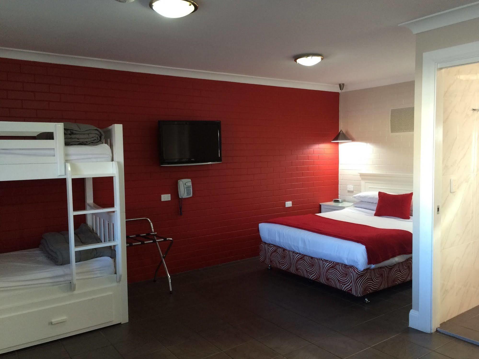 Country Leisure Motor Inn Даббо Экстерьер фото
